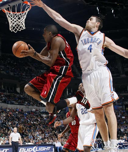 nba免费直播软件像莫斯比环_(最好的nba免费直播平台)  第2张