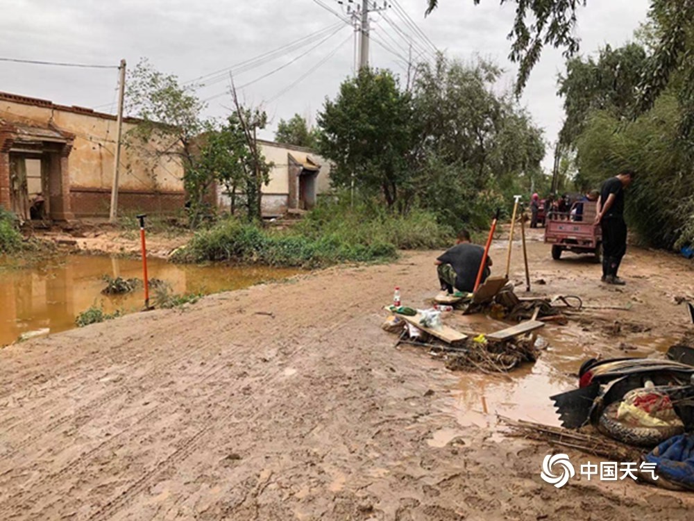 包含帕丘卡与萨尔茨堡比赛中断辛辛那提地区遭遇恶劣天气的词条  第1张