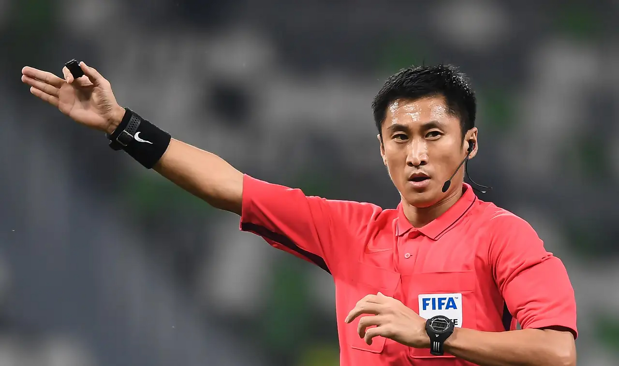 中国裁判亮相世俱杯马宁担任第四官员  第1张