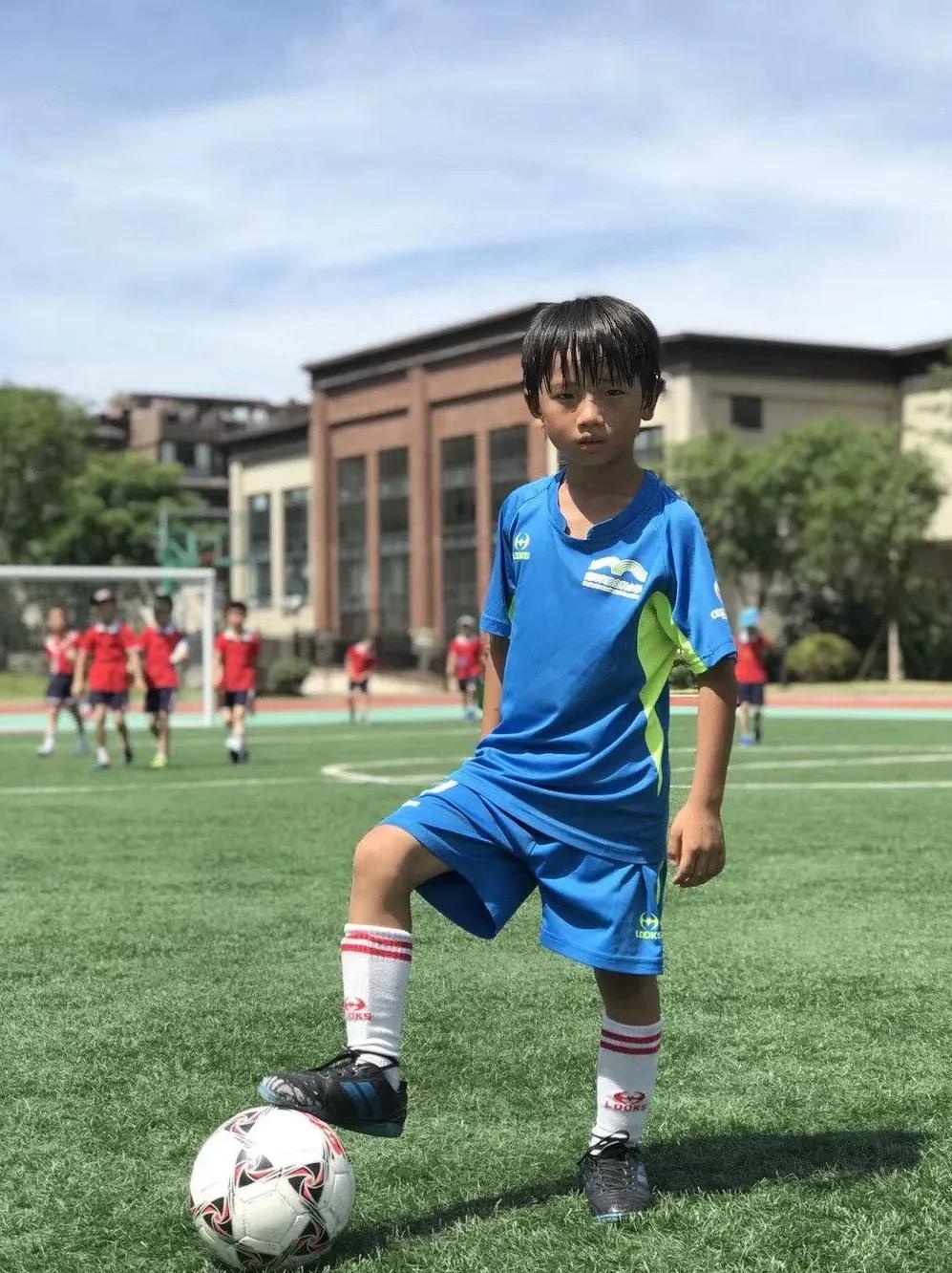 男童因伤退出孙继海青训被要18万孙继海受到质疑的简单介绍 第1张 男童因伤退出孙继海青训被要18万孙继海受到质疑的简单介绍 第1张