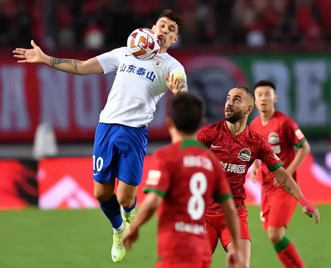 足协杯山东泰山1-3成都蓉城罗慕洛双响周定洋点射建功的简单介绍  第1张