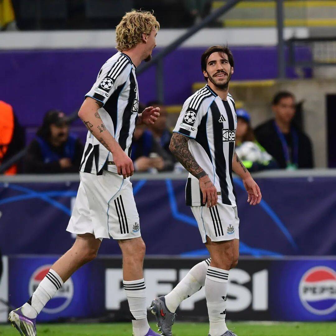 纽卡斯尔确认威尔逊将离队在喜鹊队效力五年打进49球的简单介绍 第2张 纽卡斯尔确认威尔逊将离队在喜鹊队效力五年打进49球的简单介绍 第2张