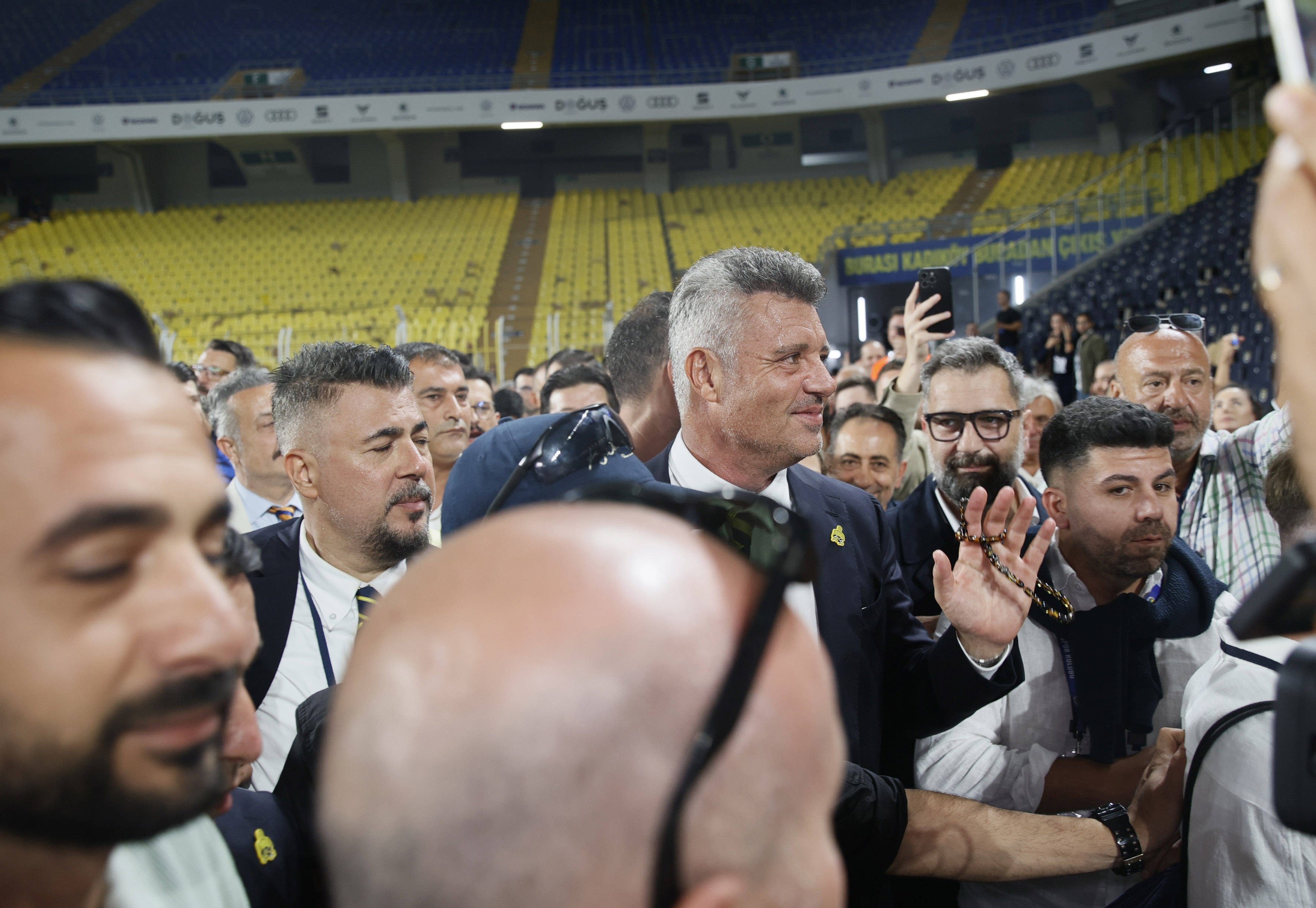 特罗萨德与费内巴切达成协议阿森纳对出售球员持开放态度的简单介绍 第2张 特罗萨德与费内巴切达成协议阿森纳对出售球员持开放态度的简单介绍 第2张