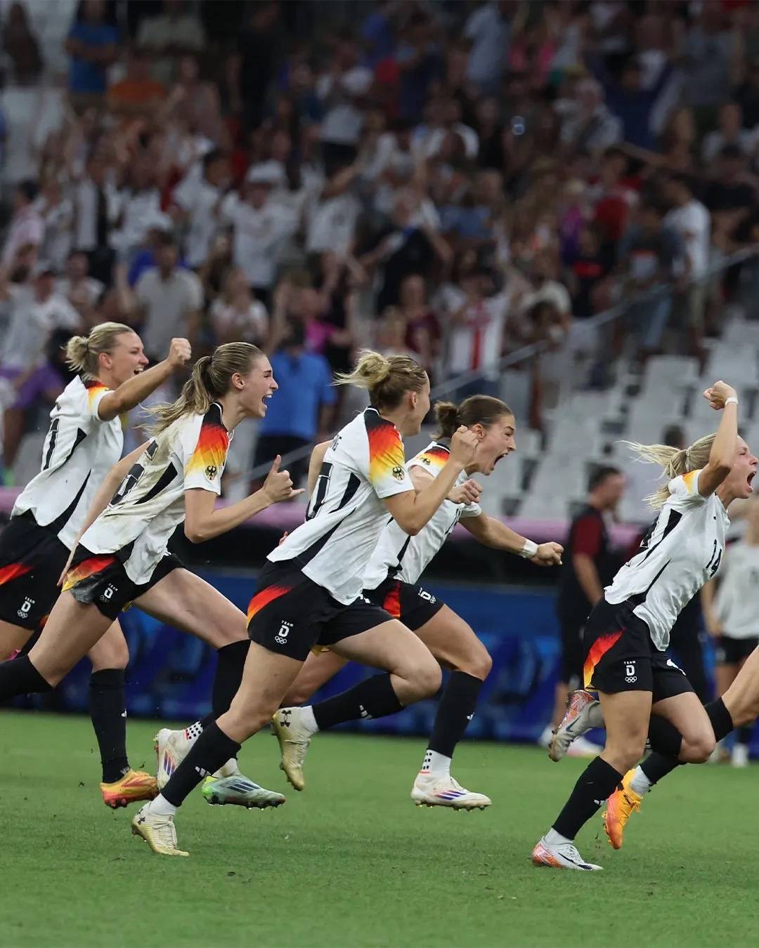 欧冠女:切尔西女足VS巴塞罗那女足 第1张 欧冠女:切尔西女足VS巴塞罗那女足 第1张