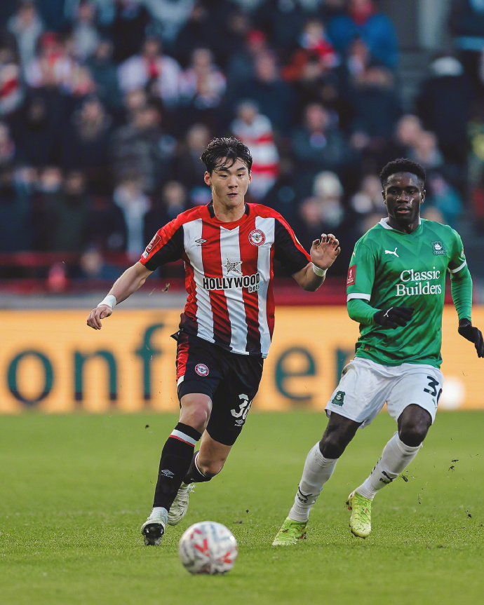 包含英超杯U18：阿斯顿维拉U18VS莱斯特城U18的词条