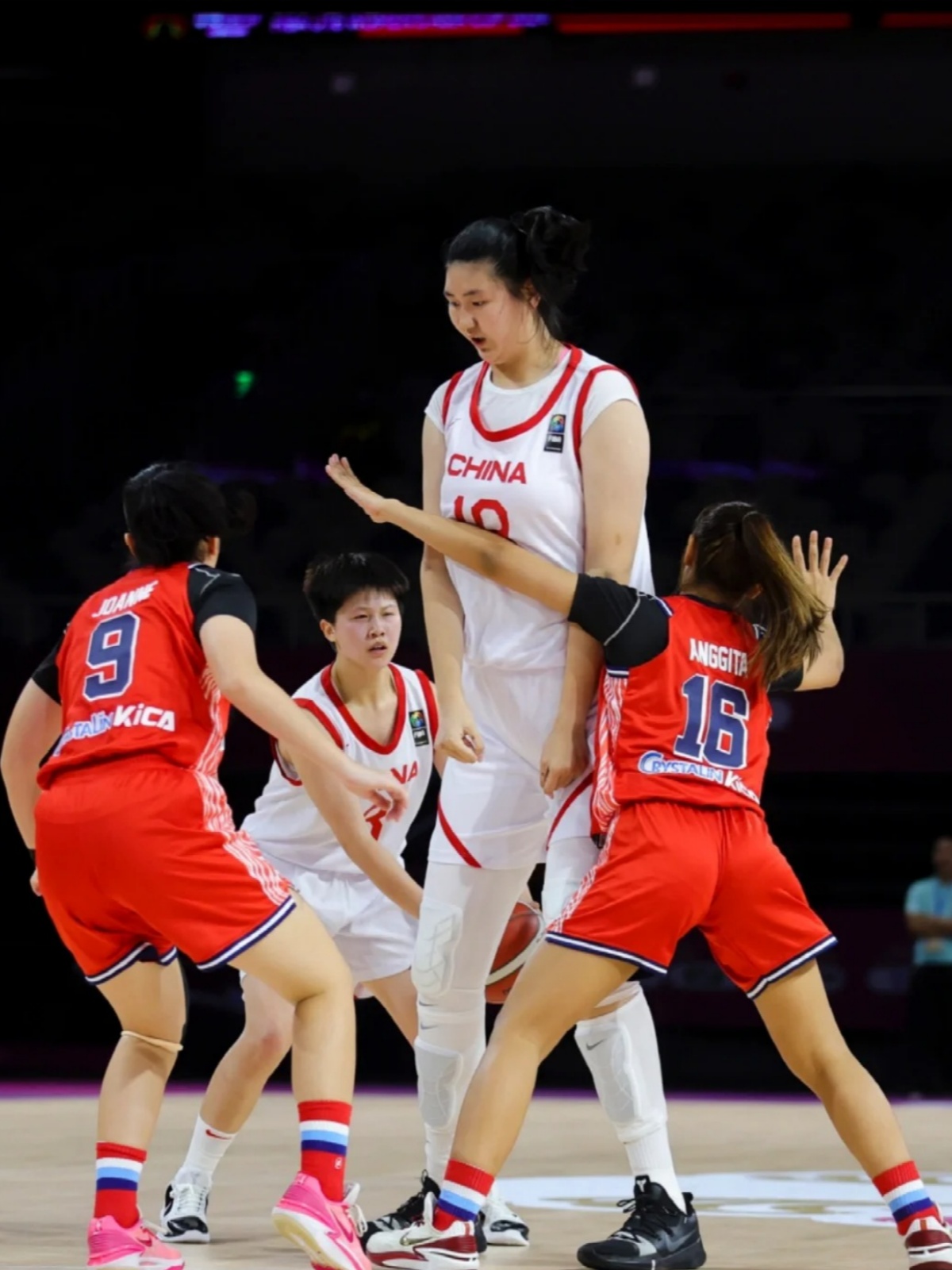 女篮亚洲杯中国女篮85-51新西兰女篮张子宇12+4杨舒予12分的简单介绍 第2张 女篮亚洲杯中国女篮85-51新西兰女篮张子宇12+4杨舒予12分的简单介绍 第2张