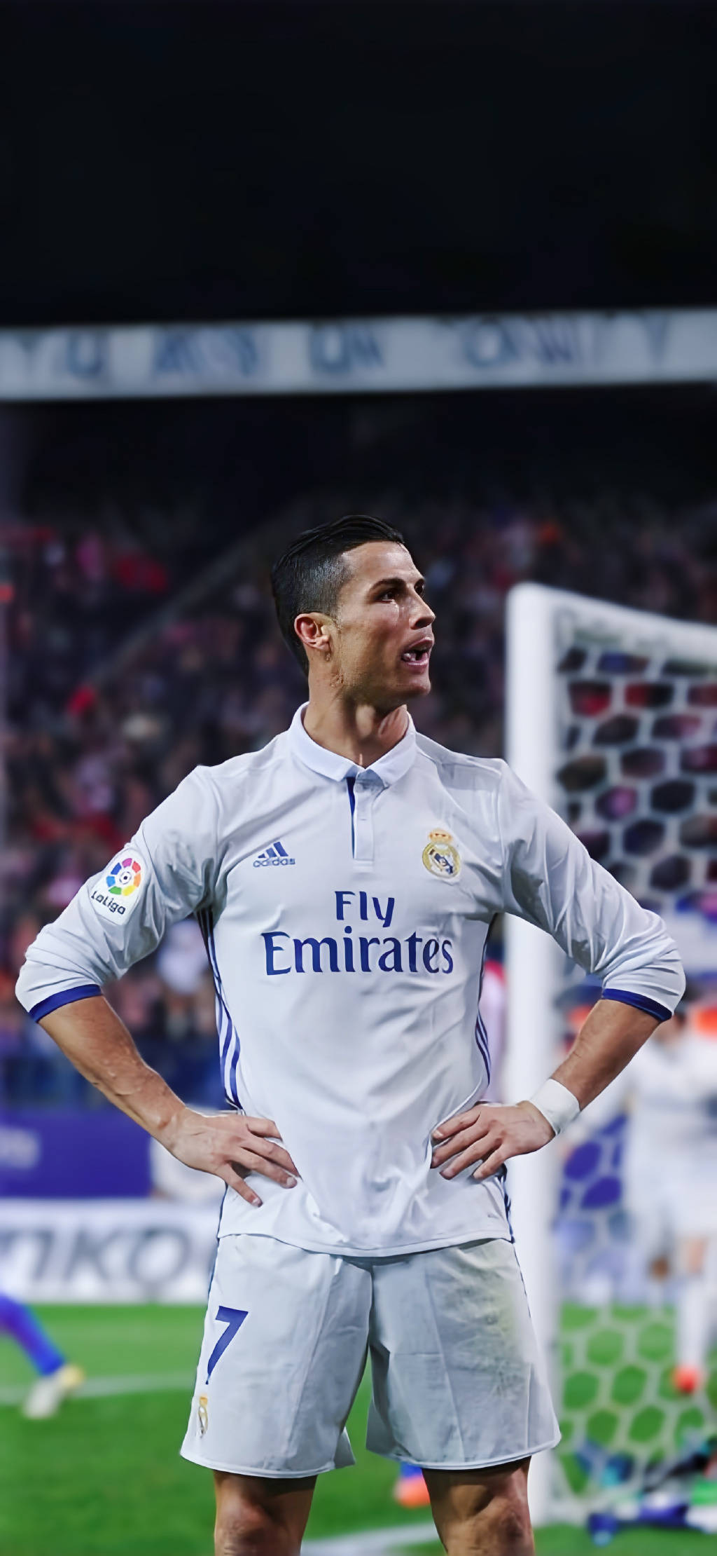 2025足坛收入榜：C罗2.39亿欧元居首大幅领先梅西的简单介绍  第1张