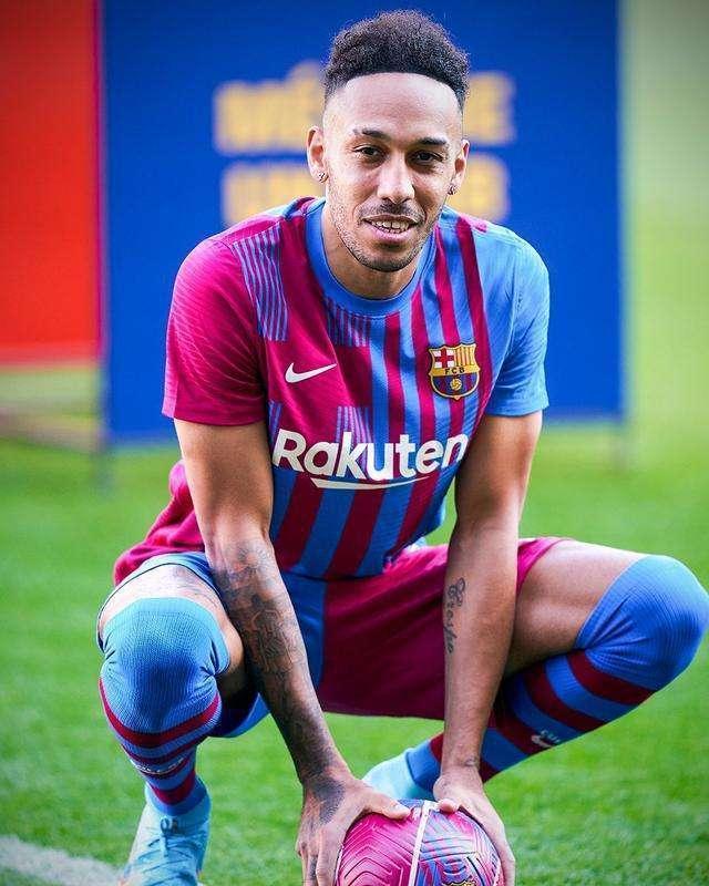 包含马赛希望奥巴梅扬回归并愿和他签约两年后者还在研究其他一些球队的词条