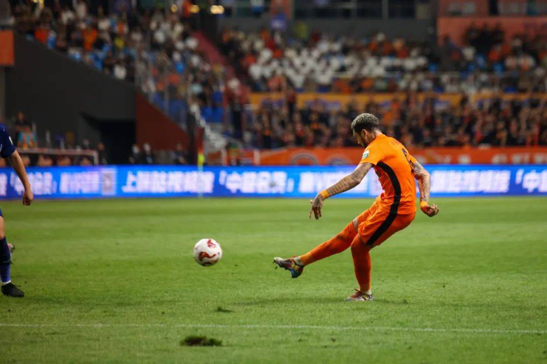 包含中超青岛西海岸0-0云南玉昆阿齐兹险破门韩子龙失良机的词条