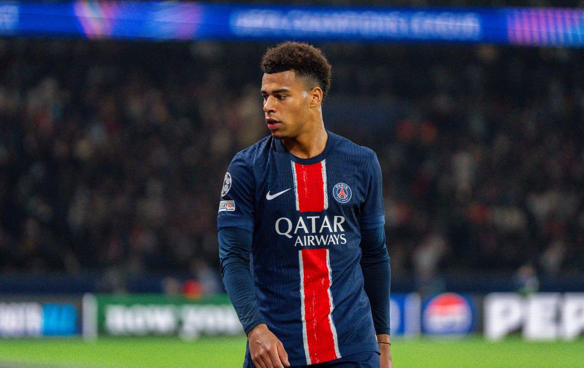 包含大巴黎球星杜埃获得欧洲金童奖上赛季随队获得三冠王的词条